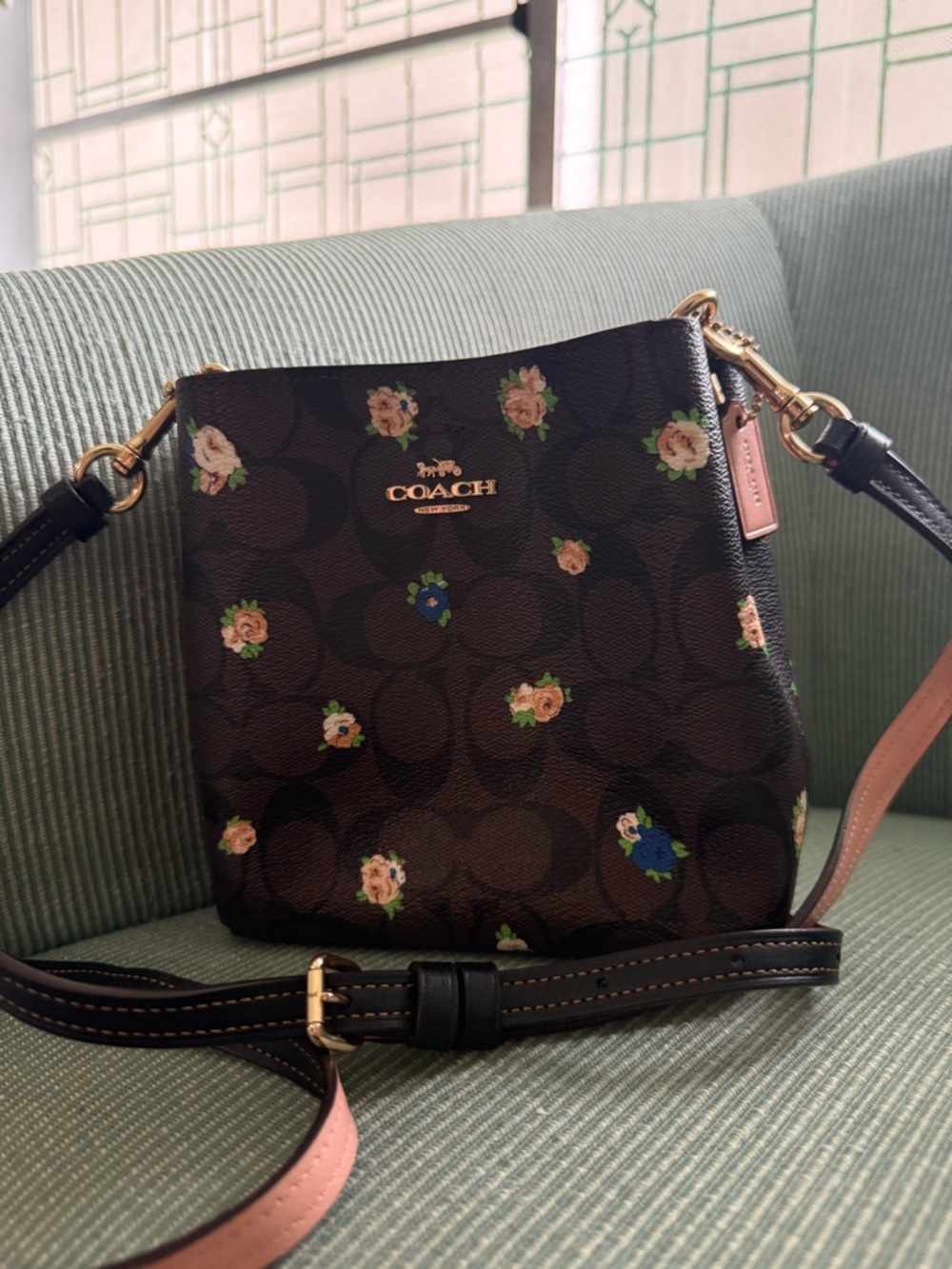 Coach Mini Town Bucket Bag Signature Canvas Vintage Mini Rose Print Crossbody